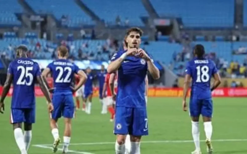 برشلونة يدرس إمكانية التعاقد مع نيتو جناح تشيلسي خلال فترة الانتقالات القادمة